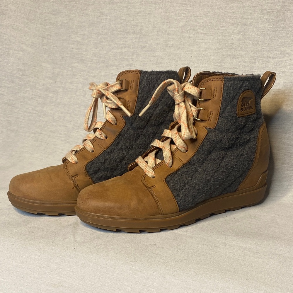Sorel Women’s Evie II lace up boots